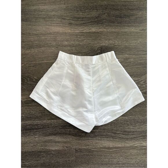 NWT Miscreants x Revolve White Satin Shorts Size UK 8 US 4 - Picture 3 of 8